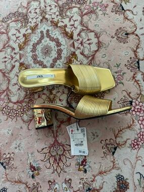ZARA Metallic Gold Ribbed Strap Block Heel Mules